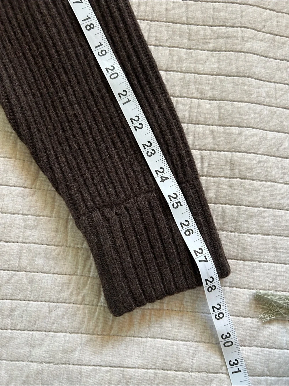 Banana republic men’s Nino Mock-Neck brown ribbed wool Sweater M
